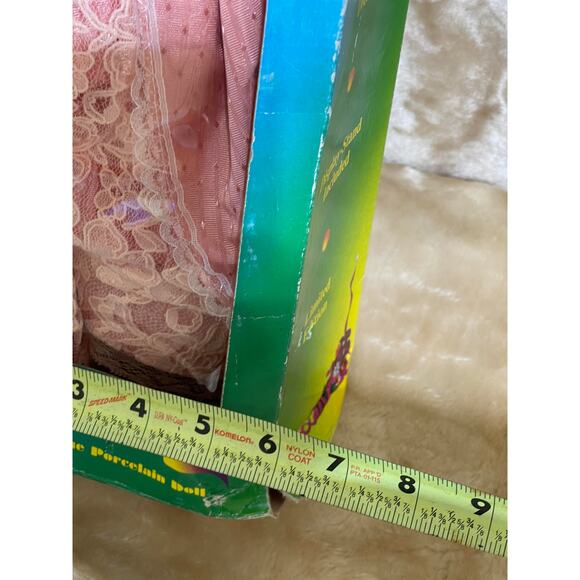 Ashley Belle Beautiful Porcelain Girl Doll Pink Hat NEW - Picture 6 of 7